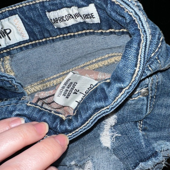 Day trip Shorts - Picture 3 of 3